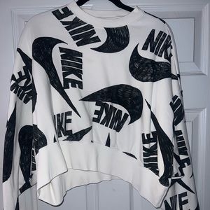 Nike crewneck